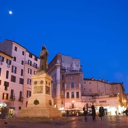 Casa Vacanze Campo de' Fiori Roma Esterno foto